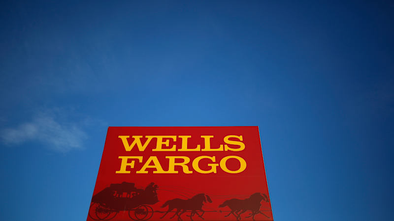 Wells Fargo reportedly will pay $1 billion fine for loan abuses
